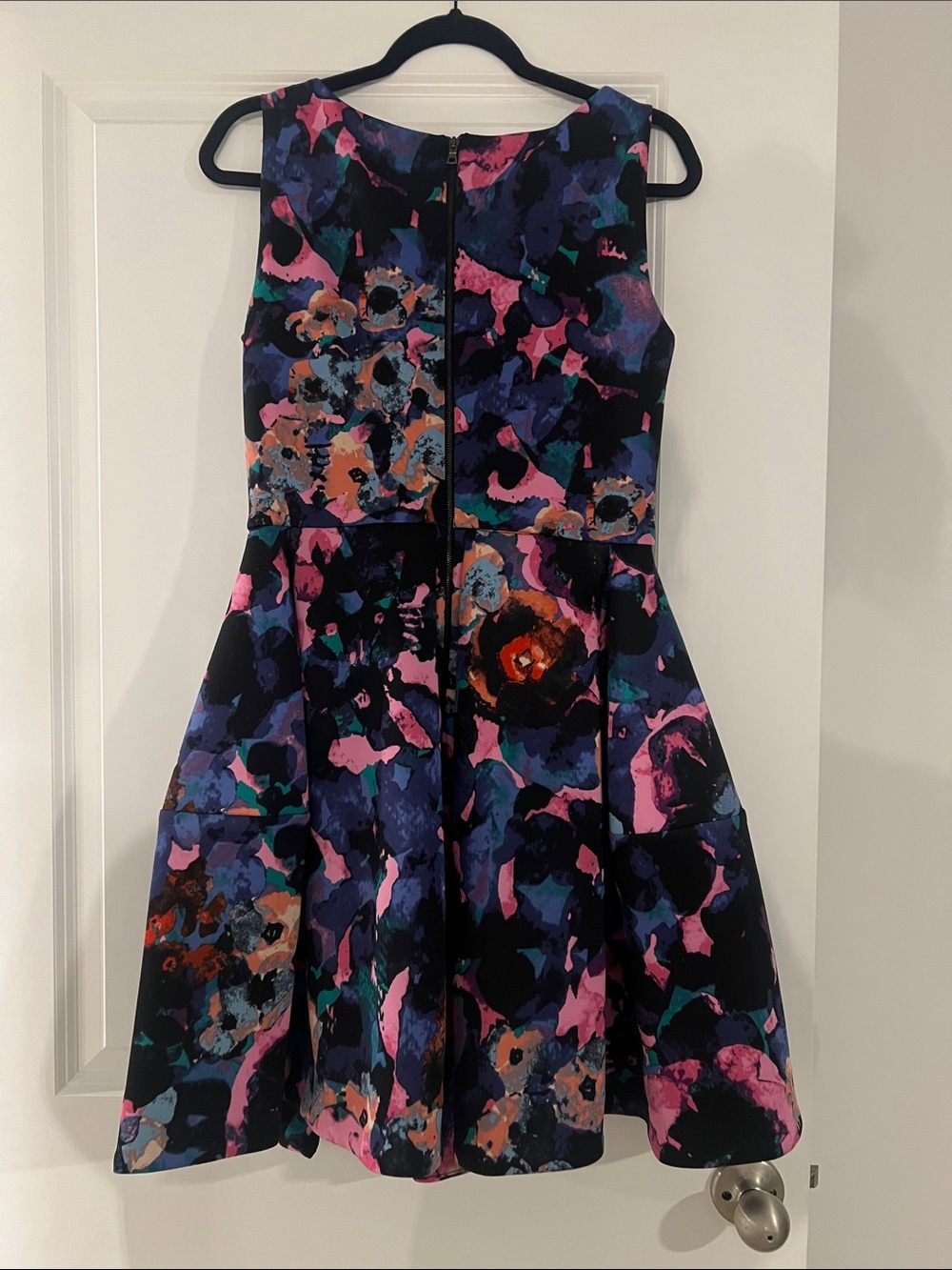 Just...Taylor Sleeveless Floral Fit-and-Flare Dress with pockets - Picture 6 of 6